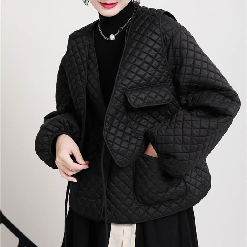 キルティングコート レディース アウター コート ショート丈 コーデ ジャンパー ブルゾン 袖あり 軽量 暖かい 長袖 秋 冬 S M L ブラック オフホワイト 無地 襟なし ノーカラー 20代 3