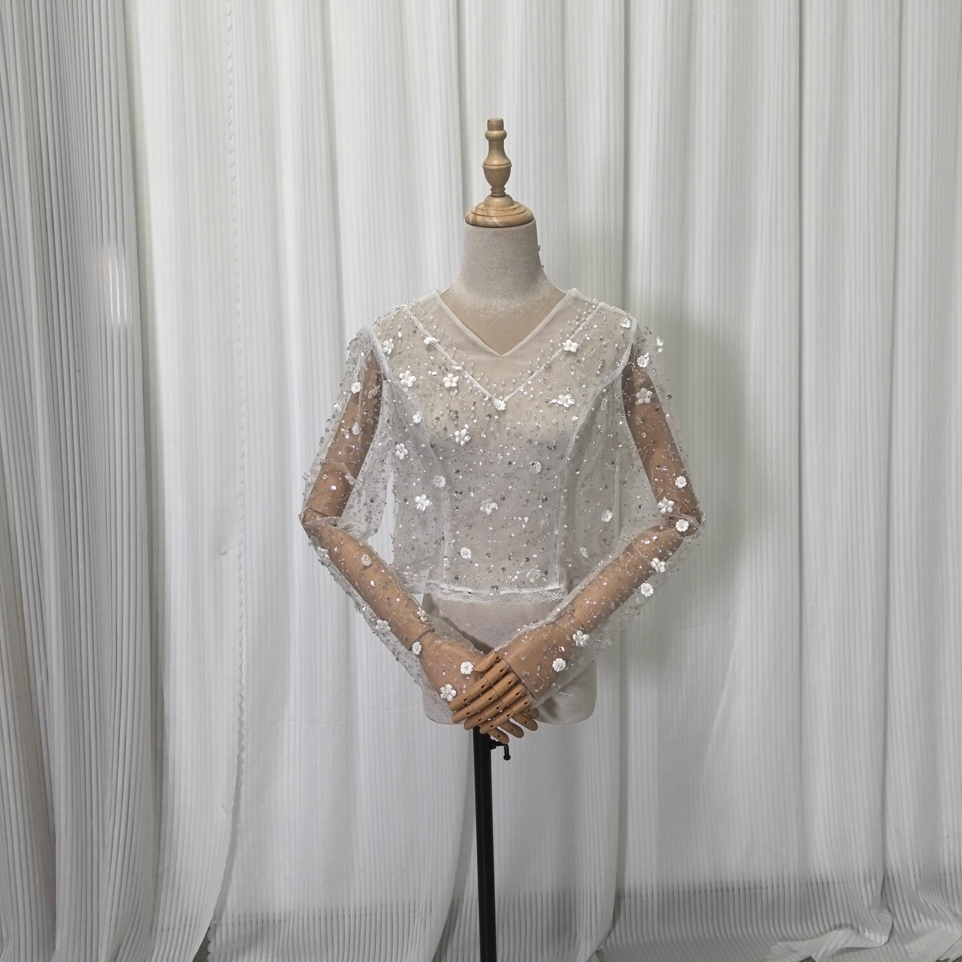 ウエディングドレス ホワイト Vネック くるみボタン 取り外し 3D立体レース刺繍 長袖 トップス