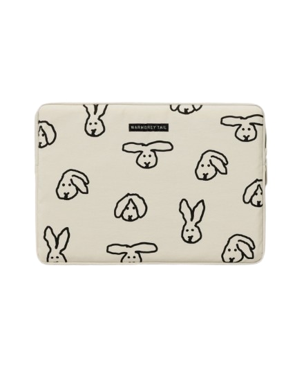 ふんわりナイロンポーチ うさぎ柄 クリームカラー／ノートパソコン・タブレット対応