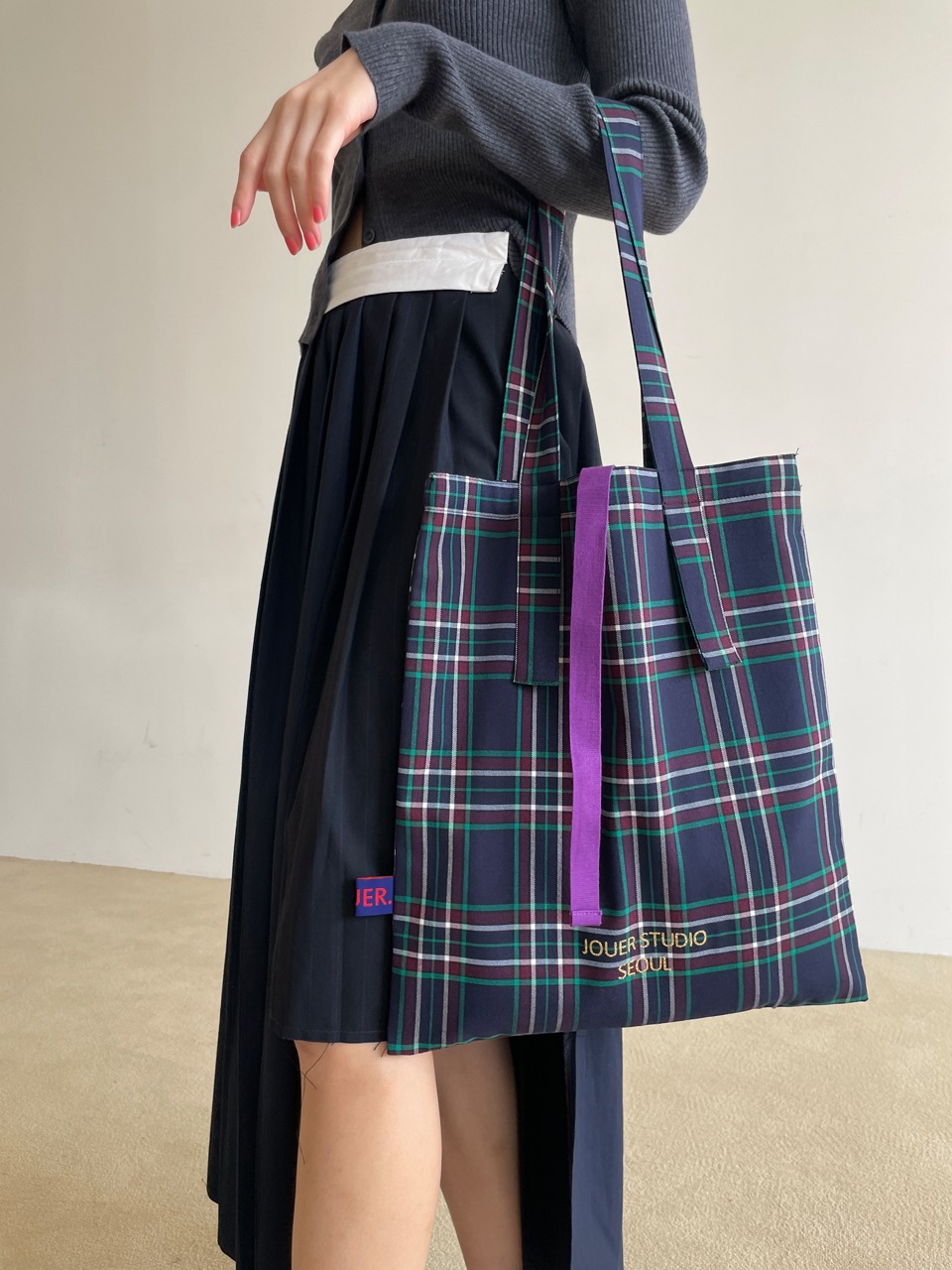 Autumn Check Basic Bag. Navy