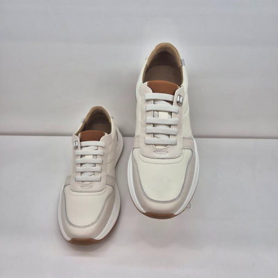 男性 幅広でクッション性の良い軽量カジュアルシューズ M26562 18,006円