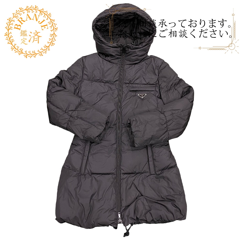 29F430 トライアングルロゴ 21年 38 ナイロン ダウンジャケット ブラック レディース ブランド
