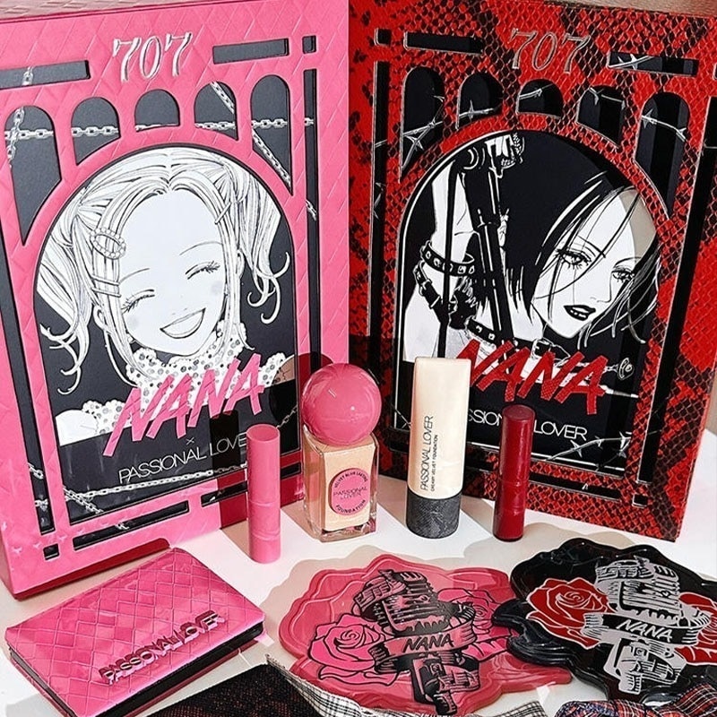 【公式正規品 急速出荷】PL×NANA ギフトボックス コスメセット ギフトボックス プレゼント コスメ アイシャドー+リップスティック+コンシーラー+ミラー+7点景品 2025 新春コスメセット