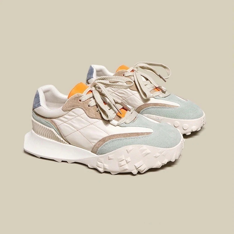 今の流行厚底スニーカー2025春夏作レディース滑り止め通気性フラットシューズ韓国ファッションローファー