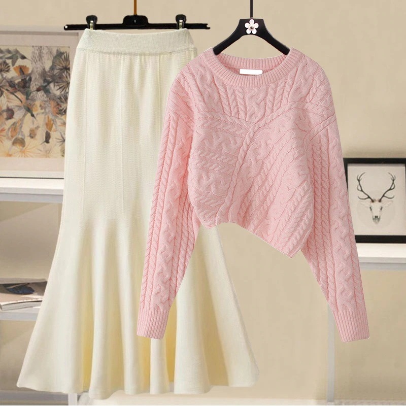 ハイエンドのカスタマイズ-プラスサイズの女性の秋と冬のスーツの女性の新しいファッショナブルなデザインのニットセーターフィッシュテールスカートツーピーストレンディセット