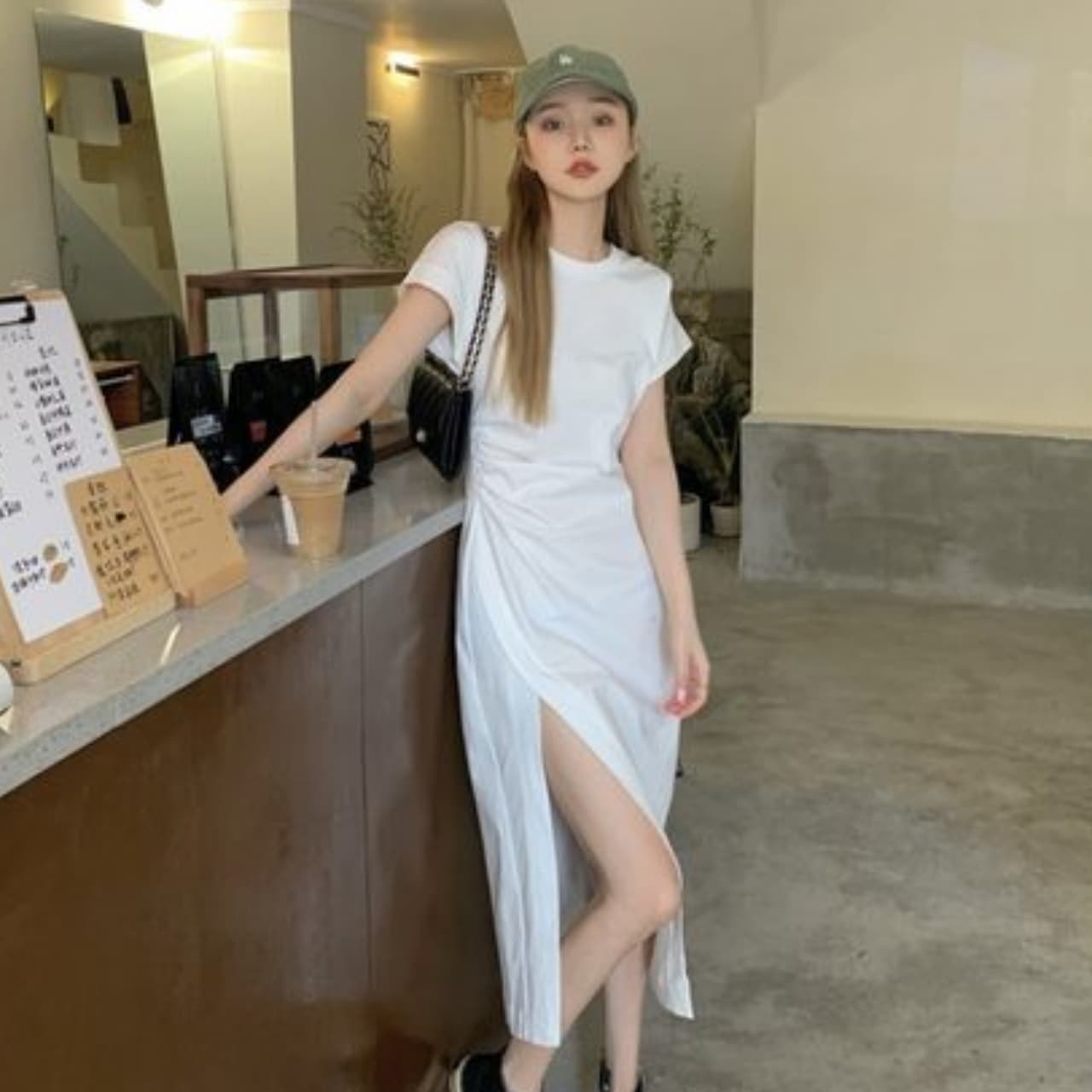トップス Tシャツ ワンピース レディース Aラインスカート ラウンドネック スリムフィット 袖あり 無地 セクシー かわいい 大人可愛い きれいめ 大人 おしゃれ お洒落 大人女子 こなれ感 上品