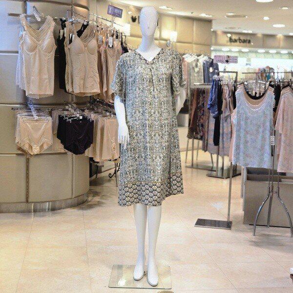 WGN874WGR_木の葉ボーダー捺染ワンピースイージー