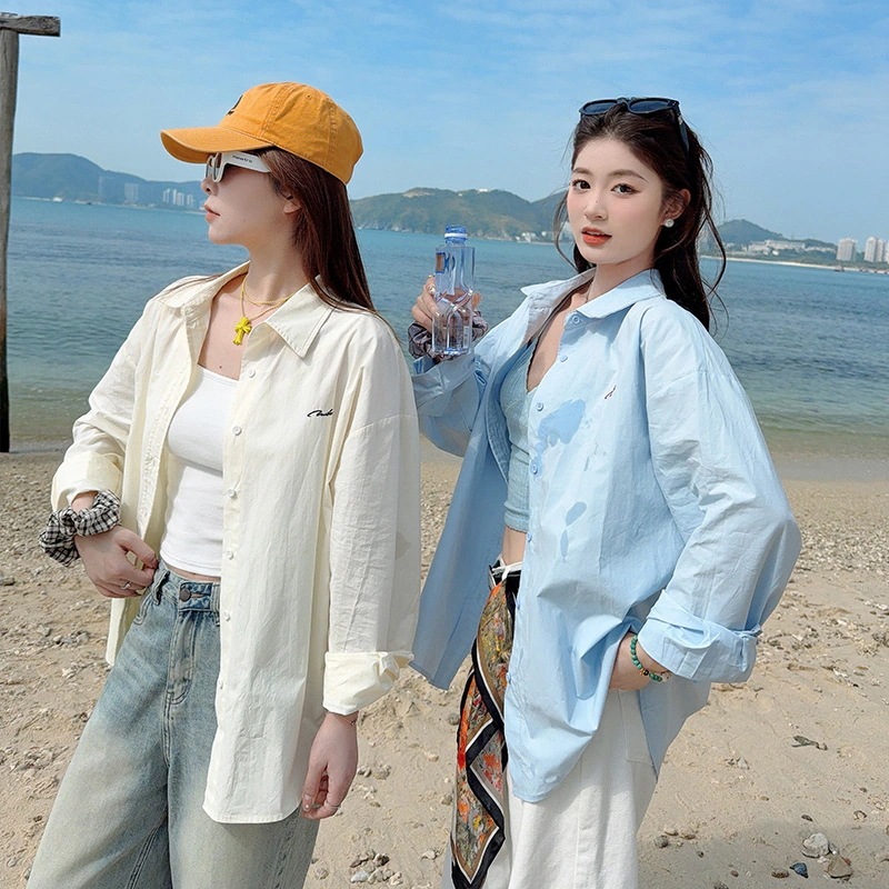 レディース長袖シャツ重ね着2025年夏の新作フレンチスタイルゆったり万能アウターハイエンドエレガントトップス