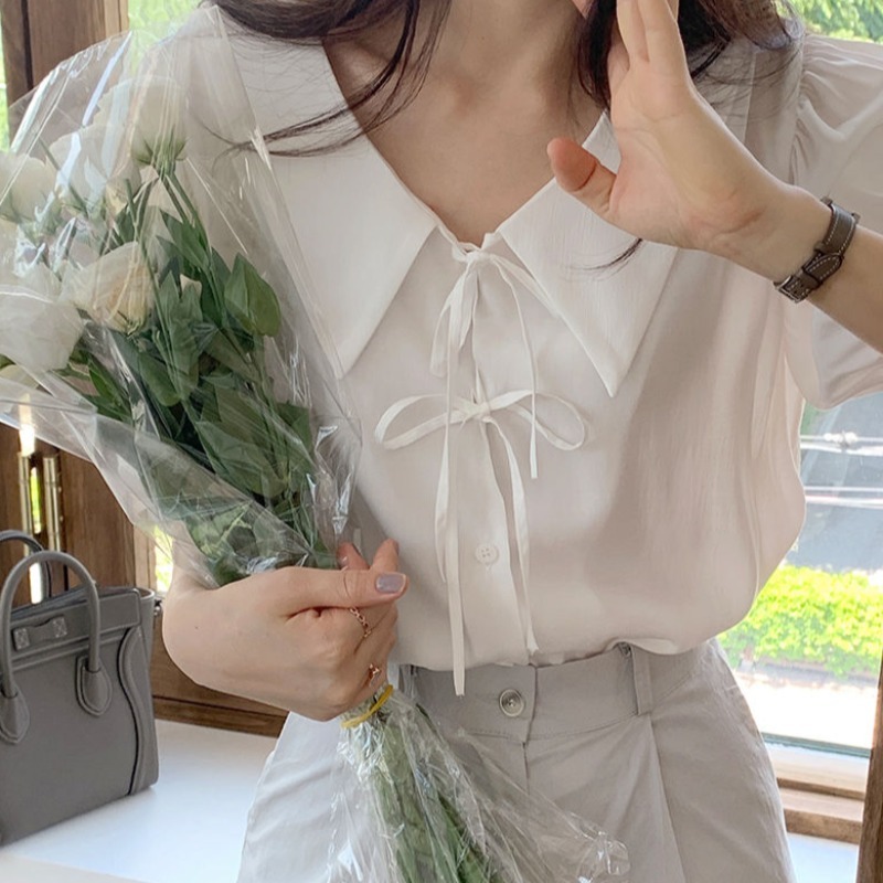 シャツ ブラウス レディース 半袖 パフスリーブ 襟付き リボン 大人可愛い きれいめ シンプル カジュアル 上品 ガーリー 無地 夏 学生 デート イベント ホワイト　ブルー　グリーン トップス