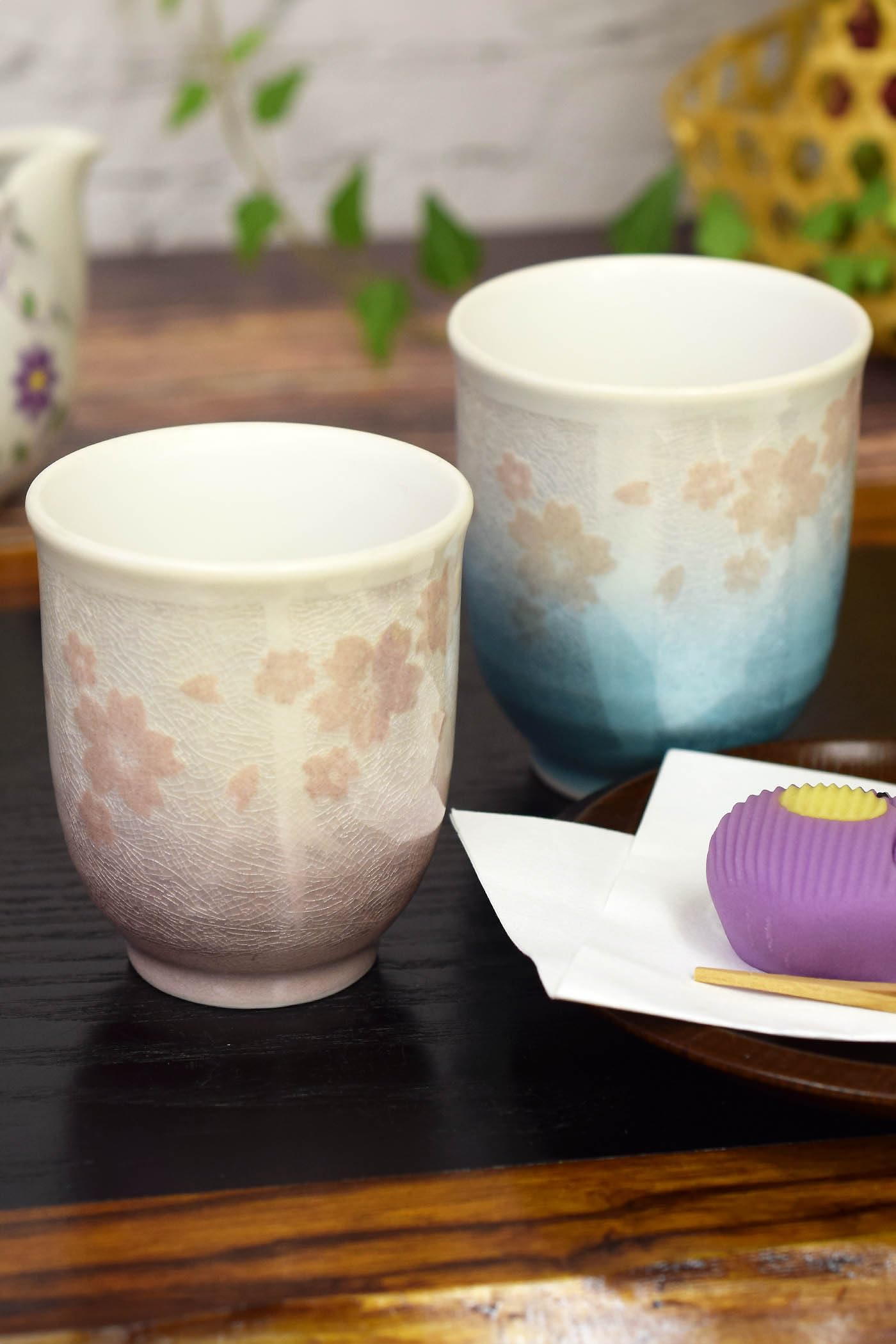 和座の蔵 おしゃれ ペア 湯呑み 九谷焼 夫婦湯呑み 銀彩さくら 陶器 ブランド 和食器 日本製 結婚記念日 還暦祝い 古希祝い 喜寿祝い 傘寿祝い 米寿祝い プレゼント ギフト