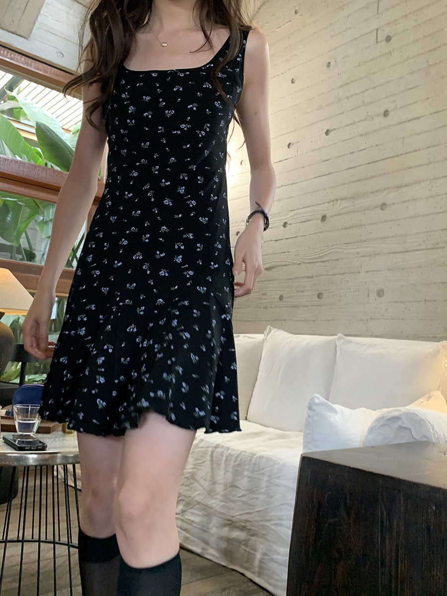 ウエストストラップ付き花柄ドレスフィッシュテールスカート休暇スタイルスリムベスト女性用リトルブラックスカート夏