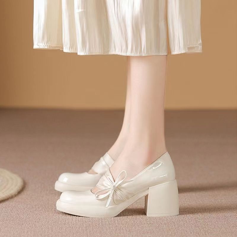 スタイルアップ！ヒールパンプス2023早春の作ハイヒール女優しさレトロメアリージェン防水台浅口太ヒールシングルシューズ