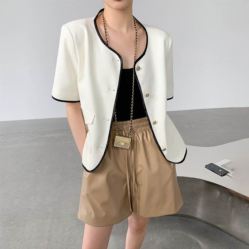 ホワイトシャツ シャツ ホワイト ボディシャツ トップス かわいい 大人可愛い きれいめ シンプル カジュアル 大人 上品 おしゃれ かっこいい レトロ 白 グレー 大人女子 こなれ感 ラフ キュート