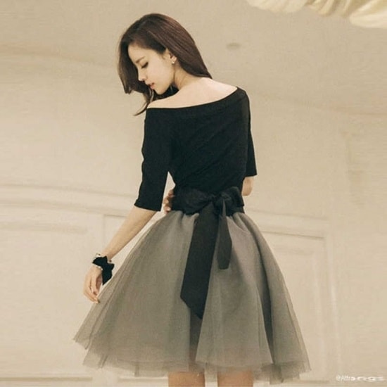 ウエストリボン チュール切り替え フレアワンピース シンプル セクシー 綺麗 おしゃれ 可愛い 上品 清楚 デート 結婚式 二次会 お呼ばれ 女子会 記念日 インスタ映え 2018年新作 演奏会 6,623円