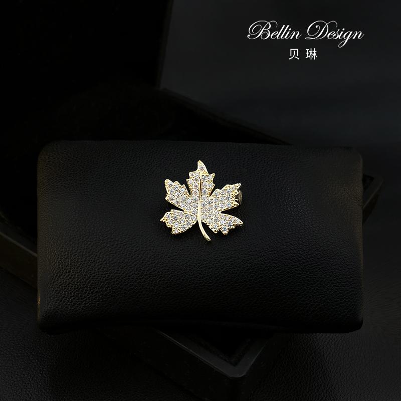 ブローチ おしゃれ 入学式 スーツ 装飾 レディース アクセサリー ジュエリー 雑貨 メープル リーフ ブローチ スーツ 襟 露出防止 バックル 固定 衣類 装飾品 襟ピン 韓国