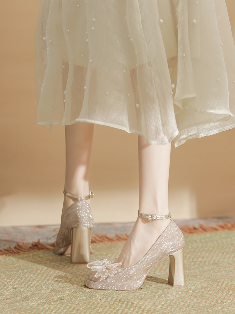 メアリージェン婚靴女2025新型メインウェディングドレス花嫁靴厚底防水台一字バックル太ヒール