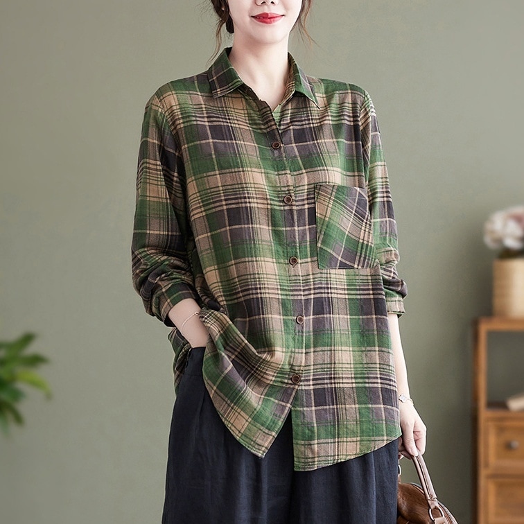 トップス シャツ 長袖 襟付き 前開き ボタン ミディアム丈 胸ポケット かわいい 大人可愛い きれいめ シンプル 上品 おしゃれ かっこいい カジュアル こなれ感 個性的 主役級 存在感 抜け感 春