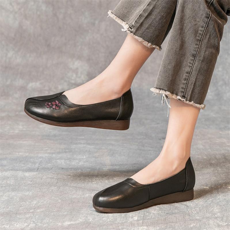 500円OFFクーポン ローファー パンプス 痛くない レディース ローヒール スクエアトゥ 通勤 オフィス ママシューズ シンプル 履きやすい 歩きやすい 婦人靴 レトロ エスニック ぺたんこ靴 フ