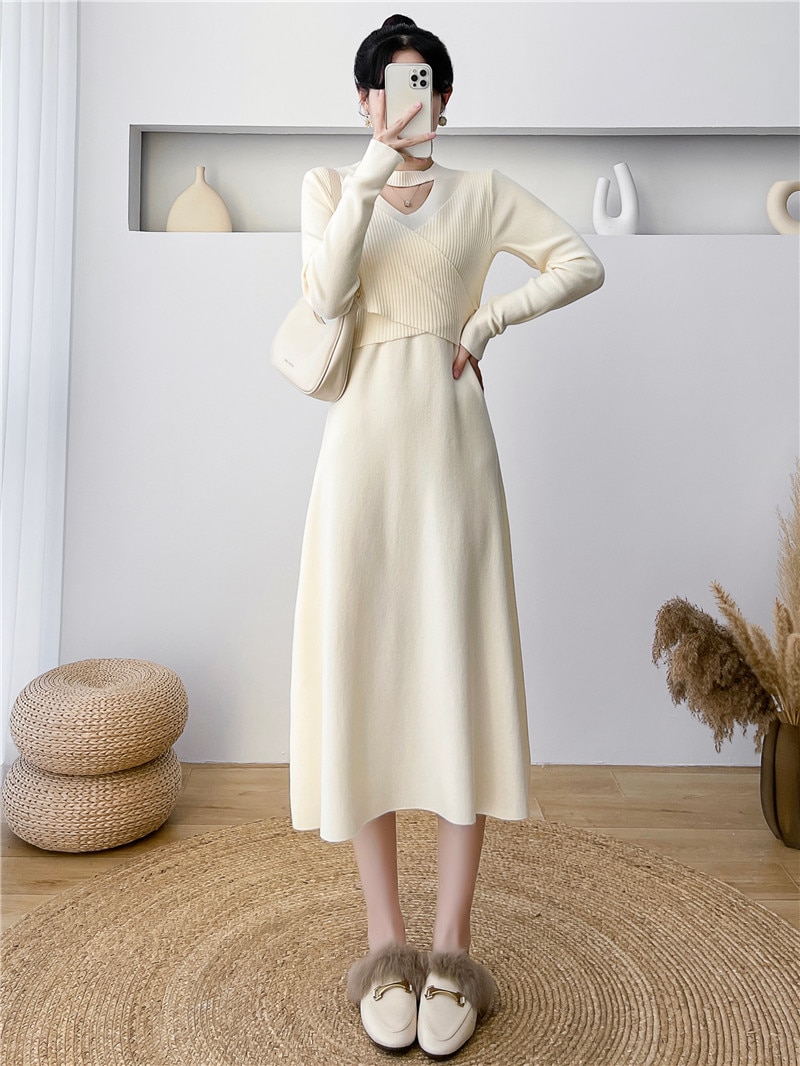 フランスニッチニット長袖ワンピース女性小さい人今年の新作インナーボトムスカートを着用するスリムで薄い