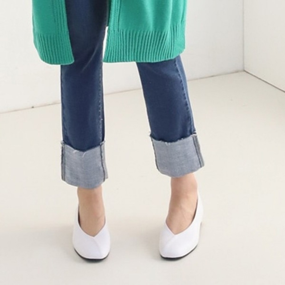 (ニーナスパリ) 斜め切り込みのシンプルなフラット