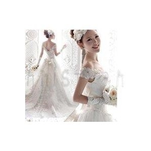 超豪華なロングトレーン ロングトレーン ウェディングドレス 高級ウエディングドレス お花嫁ドレス結婚式/二次会/パーディ-/花嫁