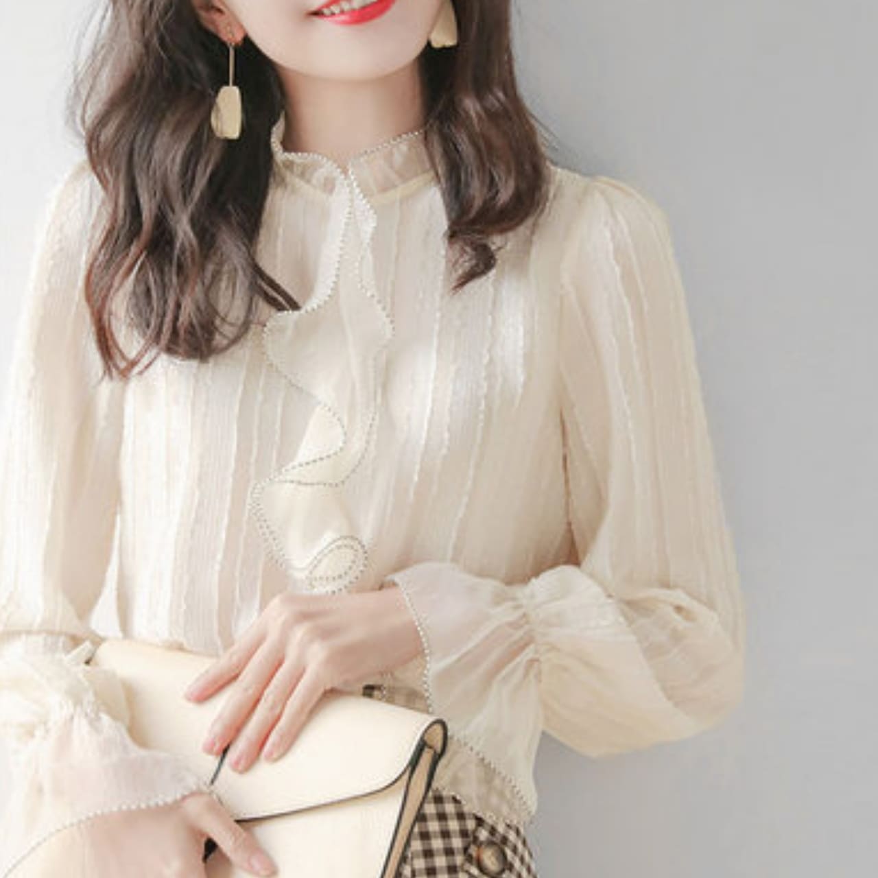 トップス シャツ ブラウス 袖あり 長袖 ランタンスリーブ シフォン シフォンシャツ プルオーバー 透け感 かわいい 大人可愛い きれいめ シンプル 大人ガーリー 大人 上品 おしゃれ お洒落 レトロ