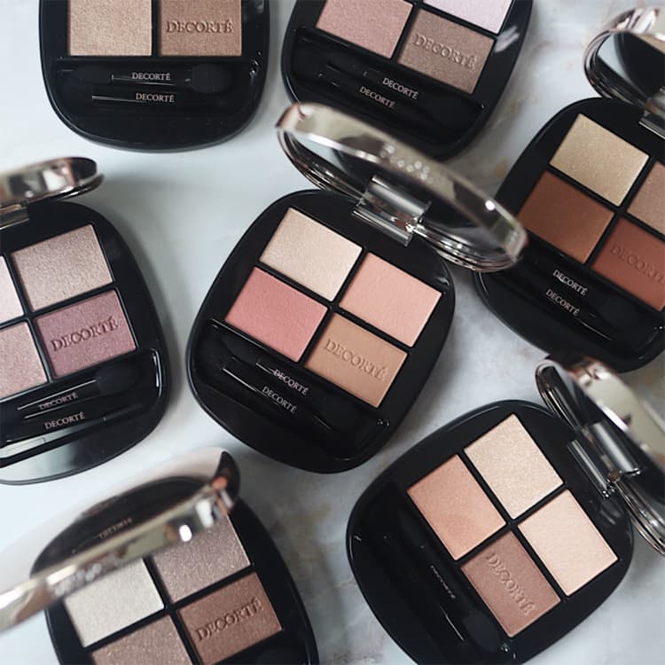 新　スキンシャドウ デザイニング パレット　本体　全７色　アイシャドウ　アイカラ