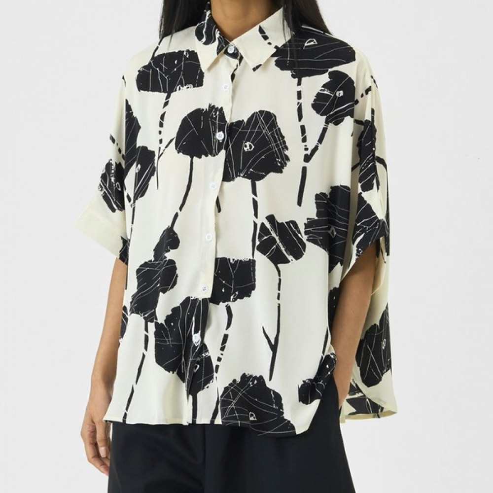 (UNIKE) 花柄スティングレイフィットカラーシャツ