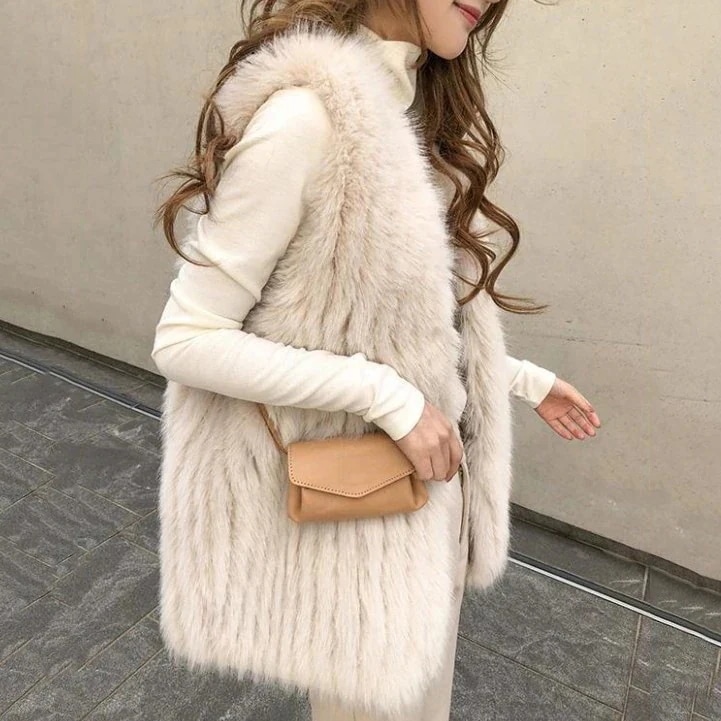 柔らかくて優しい印象 ファー防寒ノースリーブエレガントベスト 5,765円