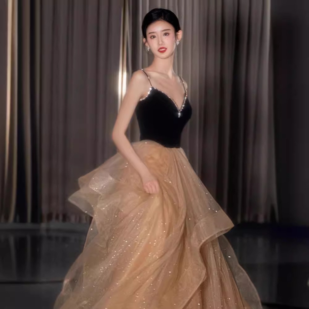 【1つ買うと10つ無料】ドレス2025冬の大人ギフトバースデードレスホストサスペンダーバンケットドレス