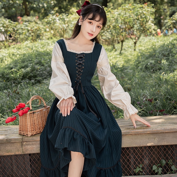 長袖ワンピース ワンピース フレアワンピース ワンピドレス 膝丈 ひざ丈 袖あり 長袖 スクエアネック フレア レース リボン ウエストマーク ハイウエスト かわいい 大人可愛い きれいめ シンプル