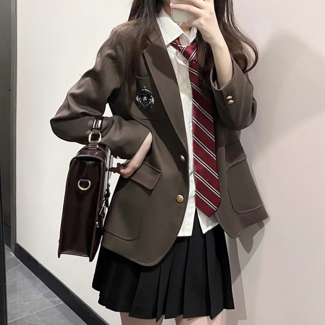涼しく楽ちんセットアップ学院風制服3枚スカートスーツ茶色ブレザーとにプリーツ白シャツレディース 韓国ファッション