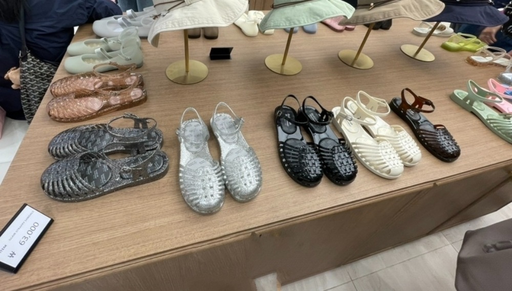 GLAIR STRAPPY SANDALS - 10 colors/ヒール 2.3cm 7,326円