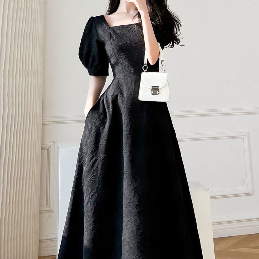 ワンピース フレアワンピース ミディ丈 袖あり 半袖 パフスリーブ スクエアネック セミフレア Aライン かわいい 大人可愛い カジュアル 大人 上品 おしゃれ お洒落 レトロ 大人女子 こなれ感