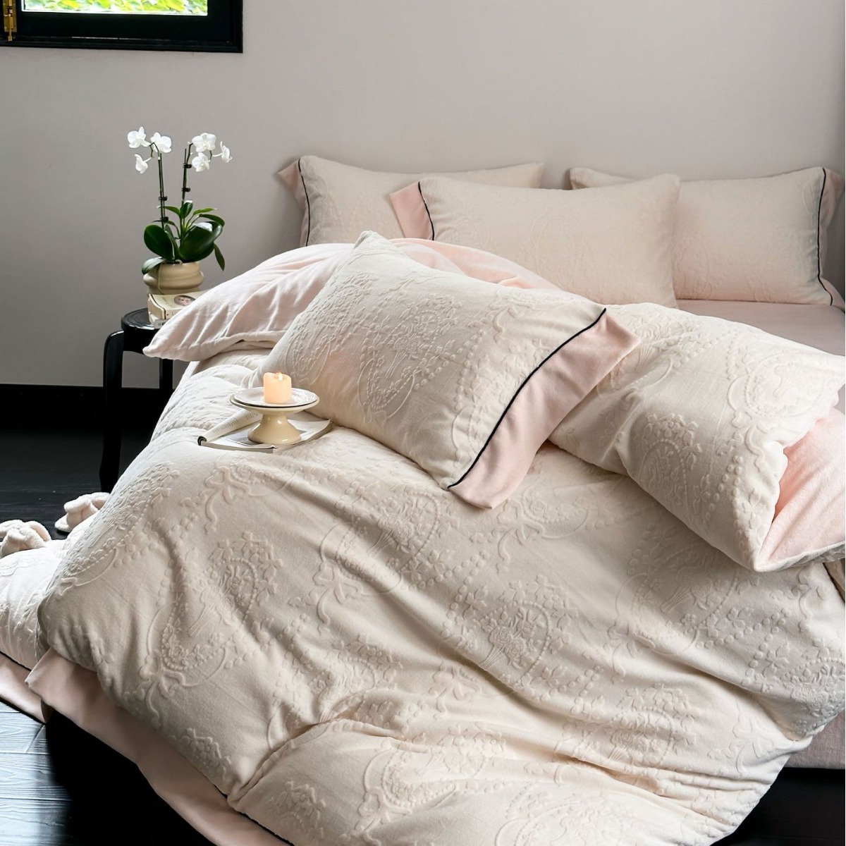 シンプルでコンパクトな250グラム韓国ミルクウール保温厚手シーツカバー親肌ダブルベッド笠4点セット