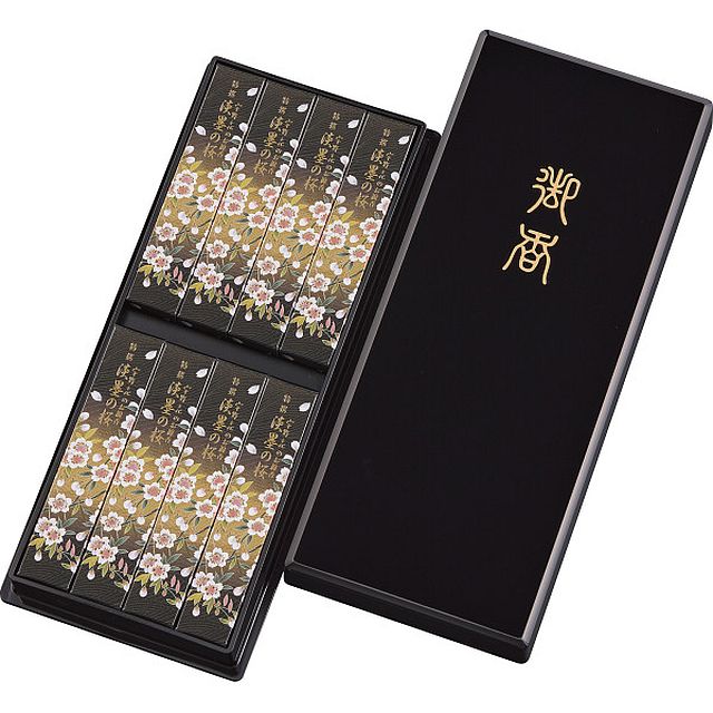 宇野千代のお線香 特撰淡墨の桜 サック8入（塗箱入）