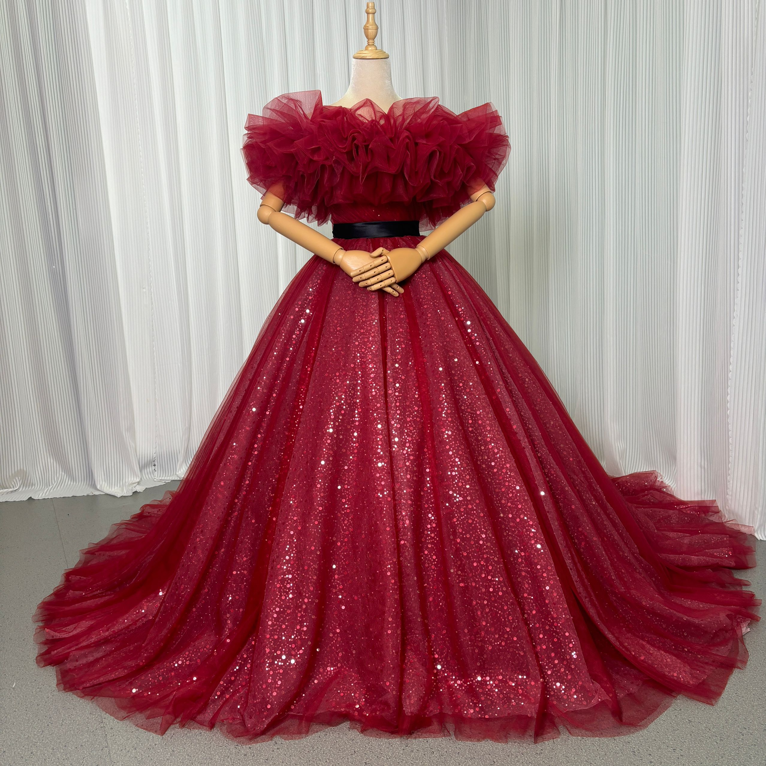 カラードレス ボルドー色 取り外しオフショルダー キラキラスパンコール ロングトレーン 花嫁