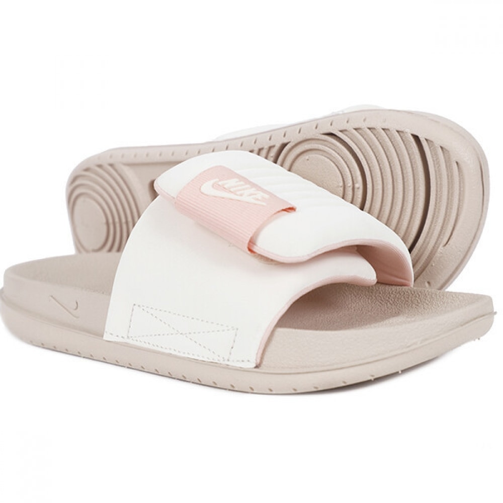 ナイキ W オフコート アジャスト スライド 7,107円