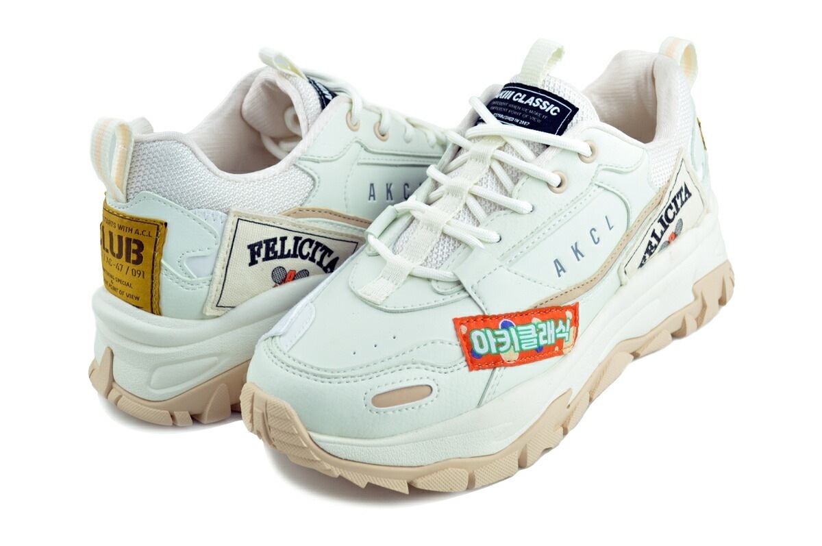 アーバントラッカー ワッペン クリーム レディース 厚底 スニーカー ベージュ akc-0091-crm