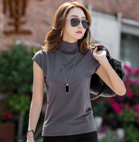 無地ハイネック半袖シャツ トップス 半袖 タイト ハイネック 伸縮性 爽やか かわいい 可愛い きれいめ シンプル カジュアル 上品 おしゃれ かっこいい 可愛い こなれ感 マニッシュ