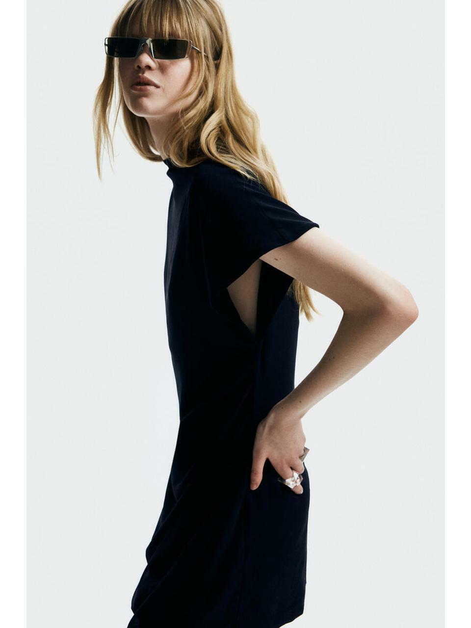 H&M ドレープタートルネックドレスブラック 1338302002