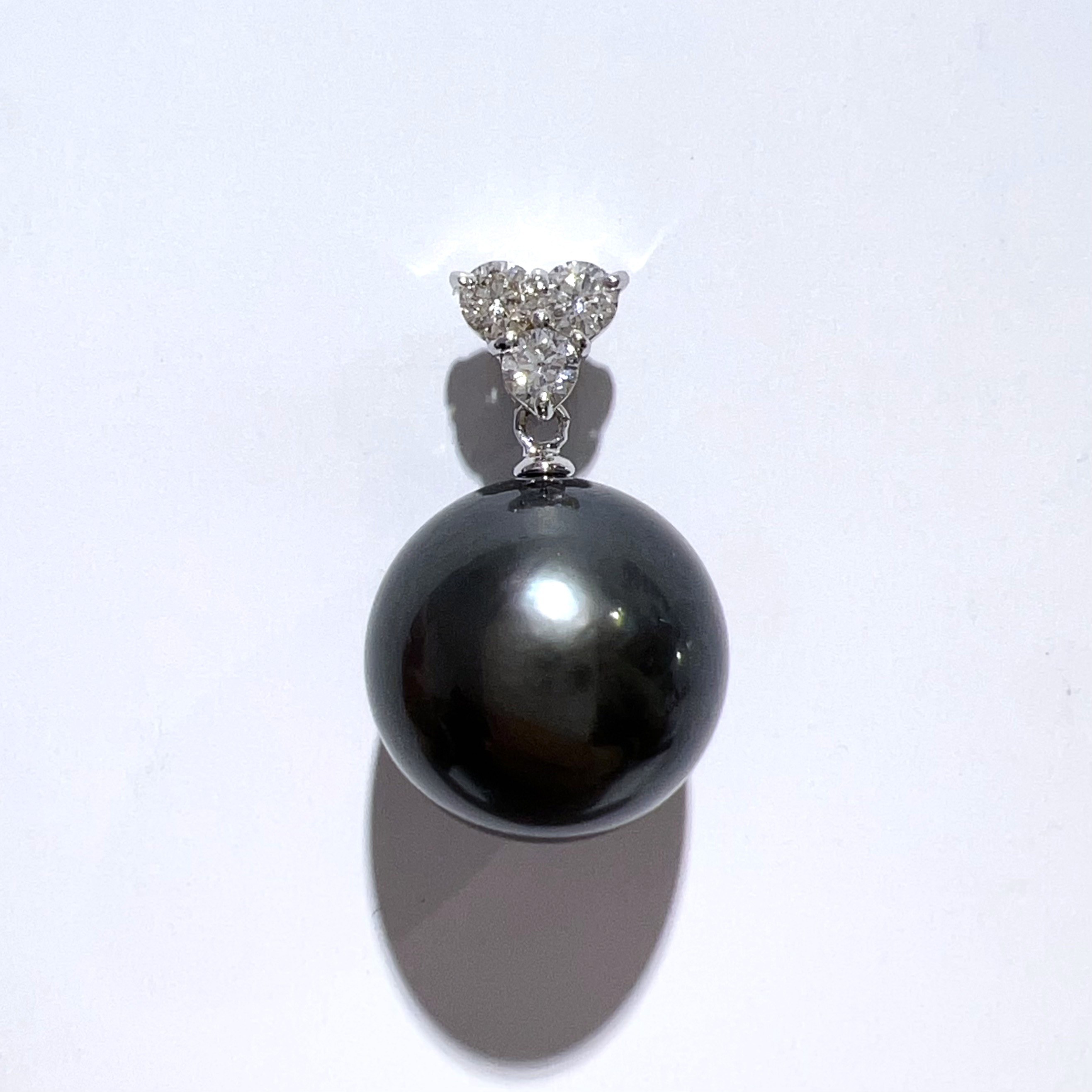 K18WG 天然 黒蝶 タヒチパール ダイヤ ネックレス ペンダントトップ 0.2ct 12ｍｍ 2.9g レディース ジュエリー アクセサリー美品 aua45455r60108