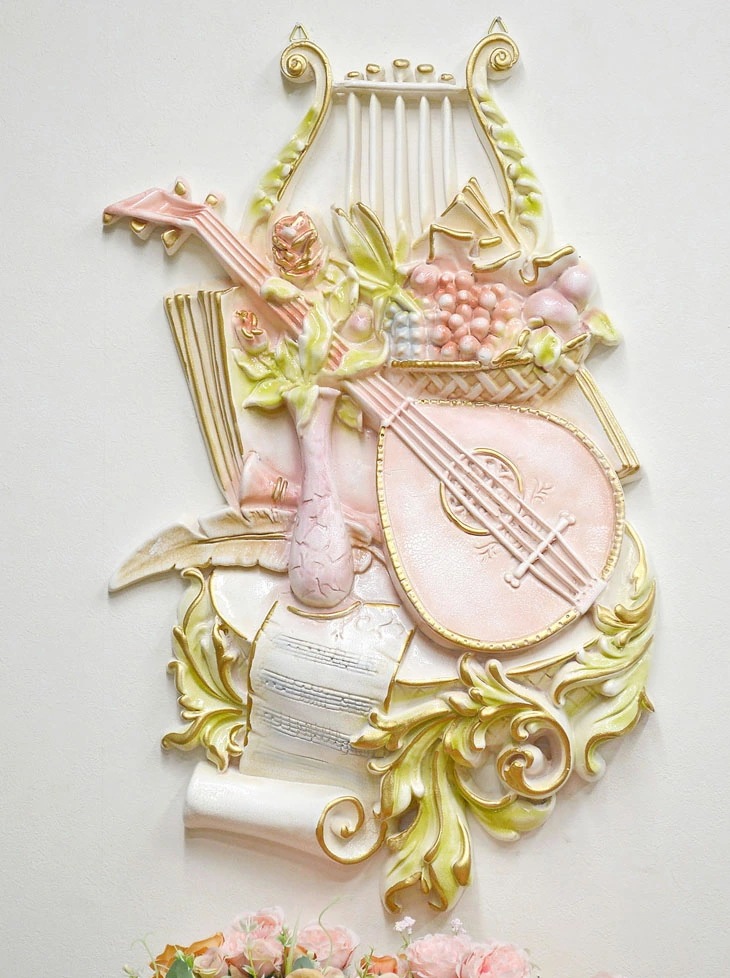 ロココ調 壁掛けデコレーション マンドリンとハープ 高級 飾り ロココ プリンセス ヨーロピアン 姫 姫系 おしゃれ インテリア 輸入家具 白家具 エレガント 高級 壁 壁掛け ホワイト 玄関 白壁