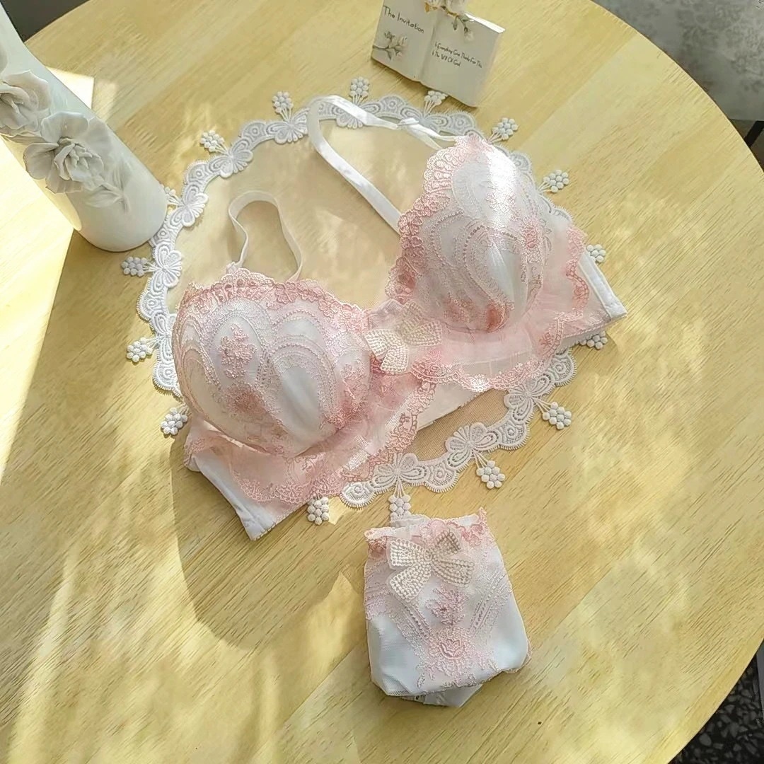 大好評！可愛いセット下着 刺繍レースノンステンレスリング女子学生かわいいギャザー快適ブラセット
