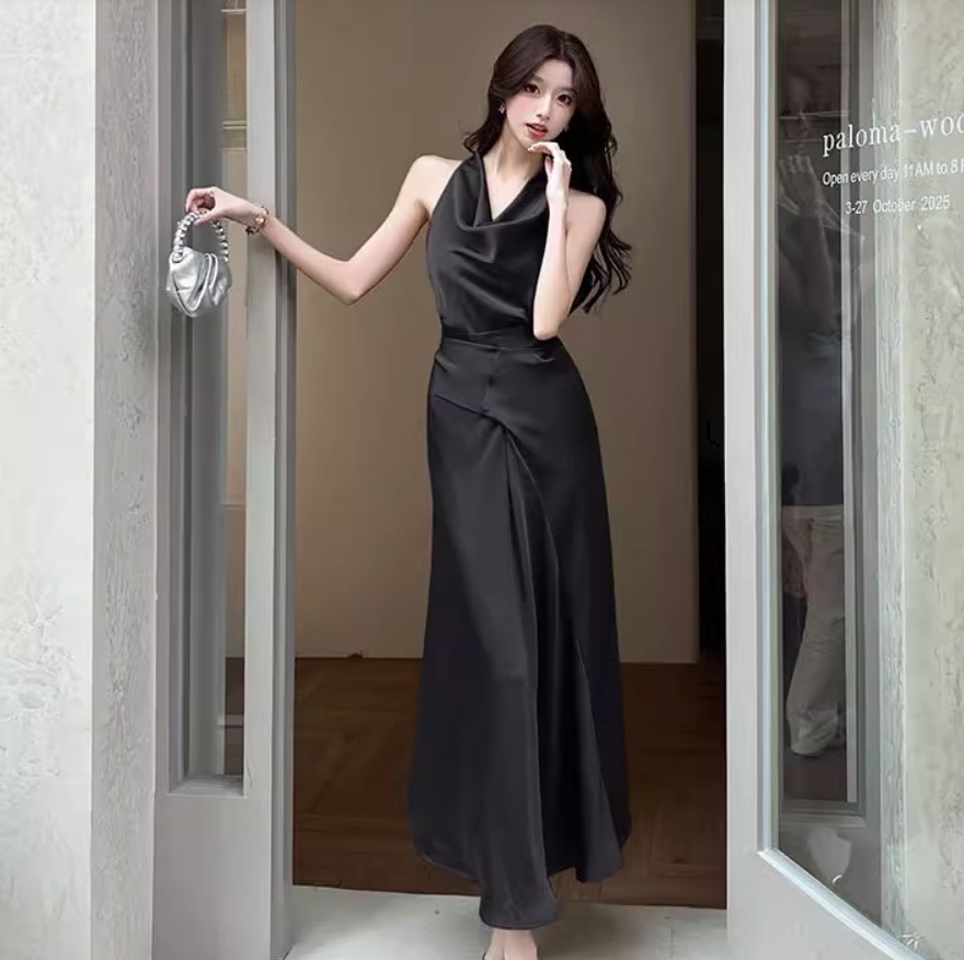 ワンピース ロングドレス マキシ 袖なし ノースリーブ セミフレア スリム 細身 ストレート スマート ラップ風デザインスカート 後ろリボン ウエストマーク サテン きれいめ シンプル 上品