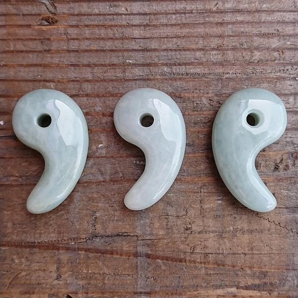 ビーズ アクセサリー用品 アクセサリー道具 材料 手芸 ハンドクラフト コレクション 翡翠 勾玉