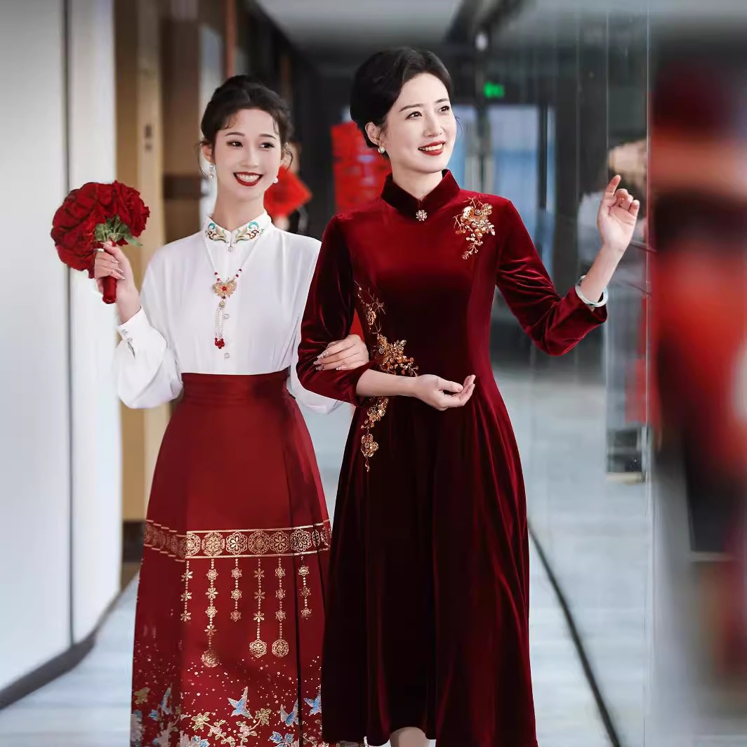 ワンピースドレスドレス結婚式の服2025春のウェディングドレスママチョンサムヤングベルベットミディアムレングス 5,167円