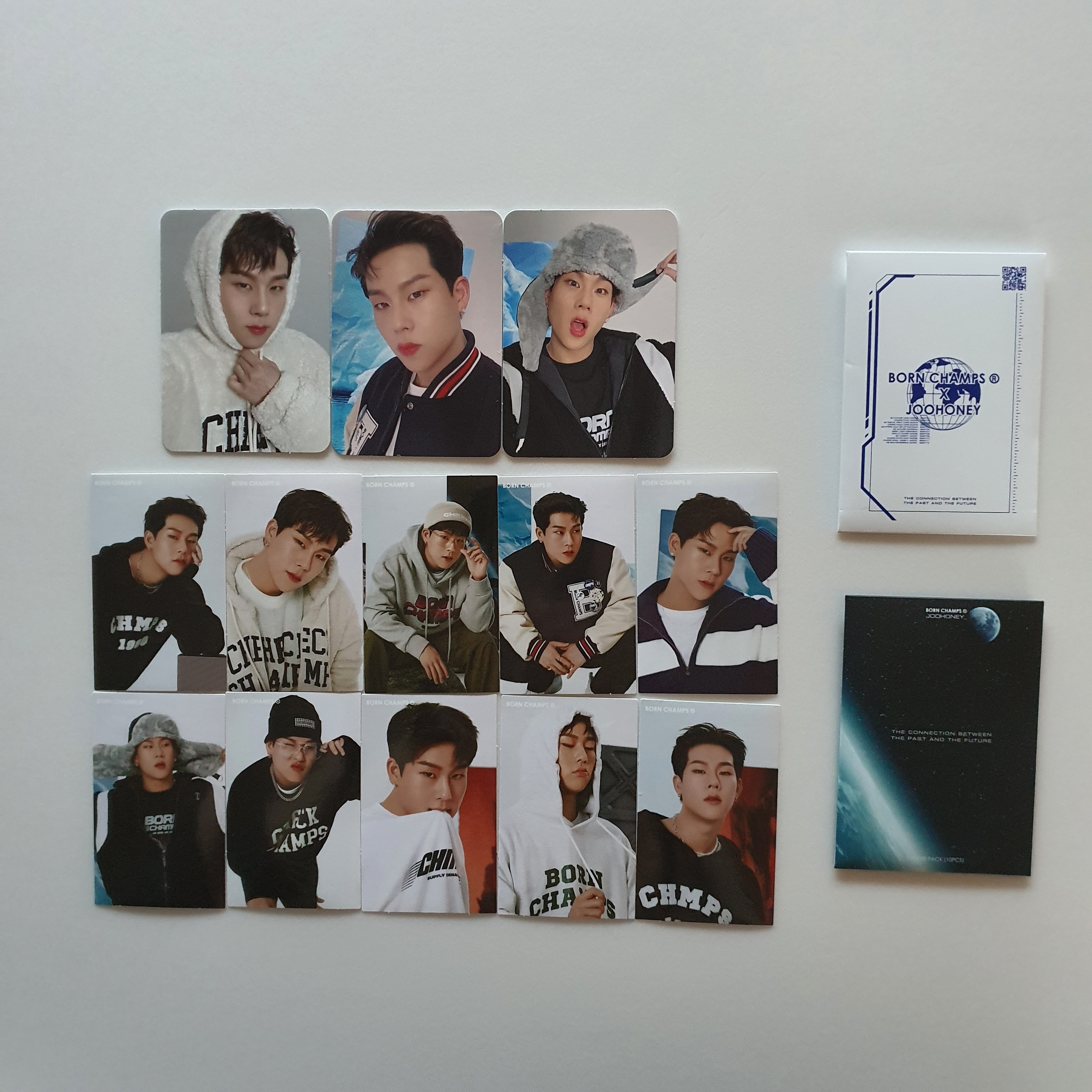 [公式] MONSTA X JOOHONEY x BORNCHAMPS 22 WINTER PHOTOCARD SET+STICKER PACK