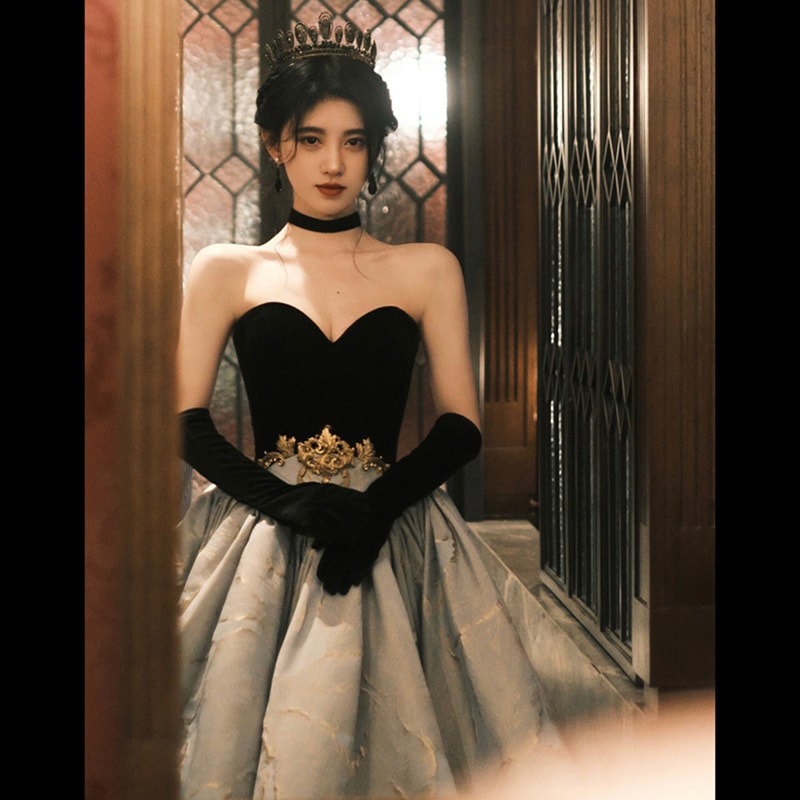 Ju Jingyi の黒いヘップバーン風のトーストドレス花嫁のための洗練されたレトロなウェディングドレス高級感があり控えめな贅沢さがありニッチなスタイルです