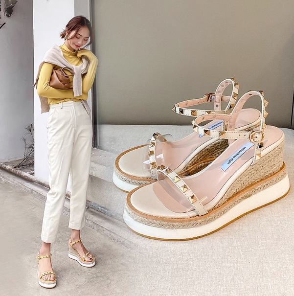 レディース サンダル ストラップシューズ 厚底 ウェッジソール ベルト スタッズ 麻 レザー フェイクレザー 天然素材 かわいい 大人可愛い きれいめ カジュアル 上品 おしゃれ エレガント